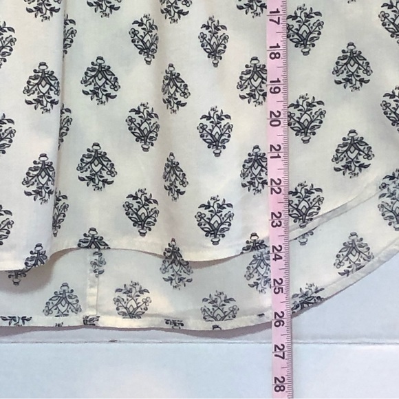 Old Navy boho peasant blouse gray and cream medium petite - Picture 5 of 14